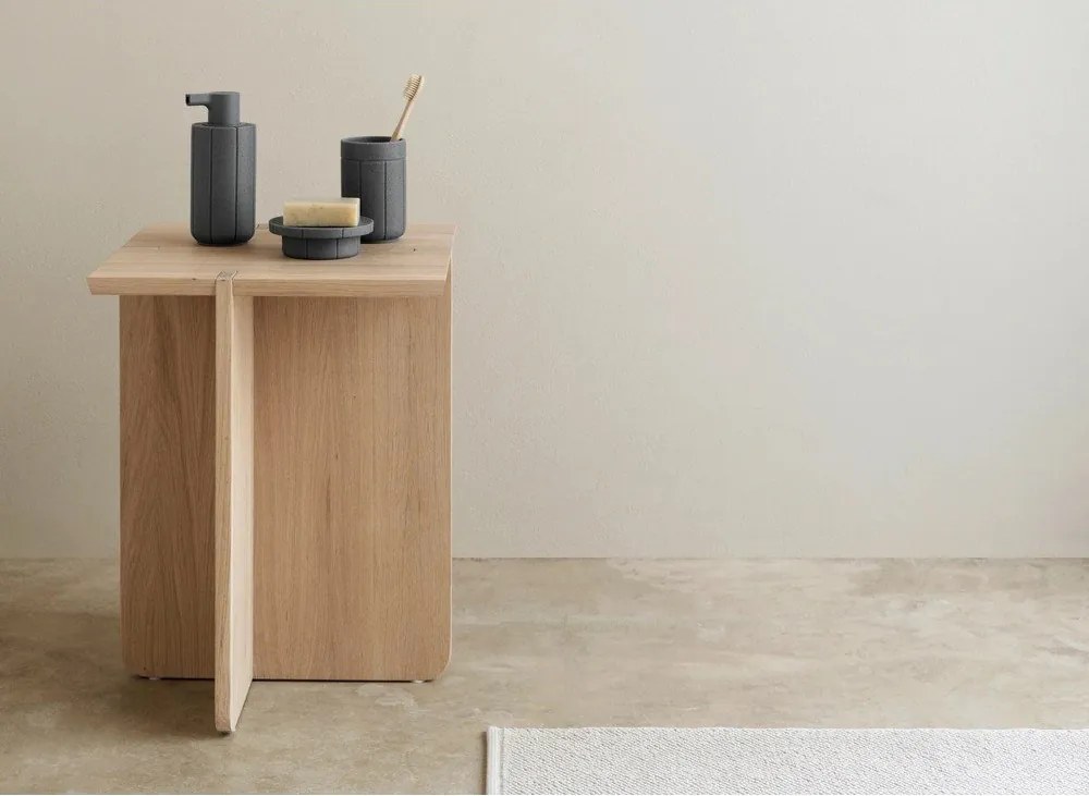 Suport pentru periuța de dinți gri din polirășină Kua – Blomus