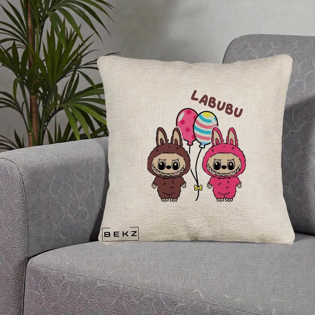 Perna Personalizata Labubu Cuplu cu Baloane, 40x40 cm, Bej Canapea, Husa Detasabila, Perna Inclusa, BEKZ®