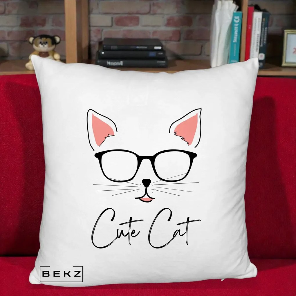 Perna Personalizata Cute Cat cu Ochelari, 40x40 cm, Alb Pufos, Husa Detasabila, Perna Inclusa, BEKZ®