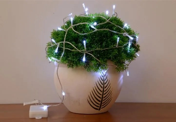 Lanț cu LED-uri de Crăciun - 5 m, 50 de diode, alb rece