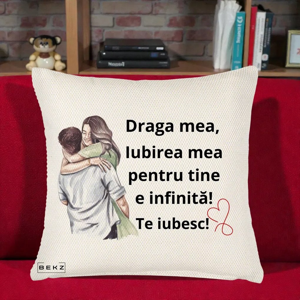 Cadou pentru Iubita - Perna Personalizata Draga Mea Iubirea Mea Infinita Te Iubesc cu Cuplu Acuarela, 40x40 cm, Crem Reliefat, Husa Detasabila, Perna Inclusa, BEKZ®