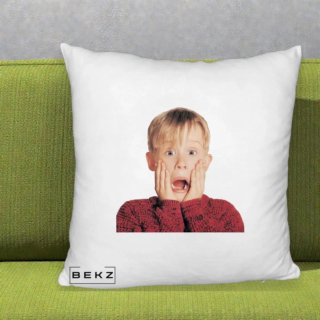 Perna Decorativa Kevin Singur Acasa, 40x40 cm, Alb Pufos, Husa Detasabila, Perna Inclusa, BEKZ®
