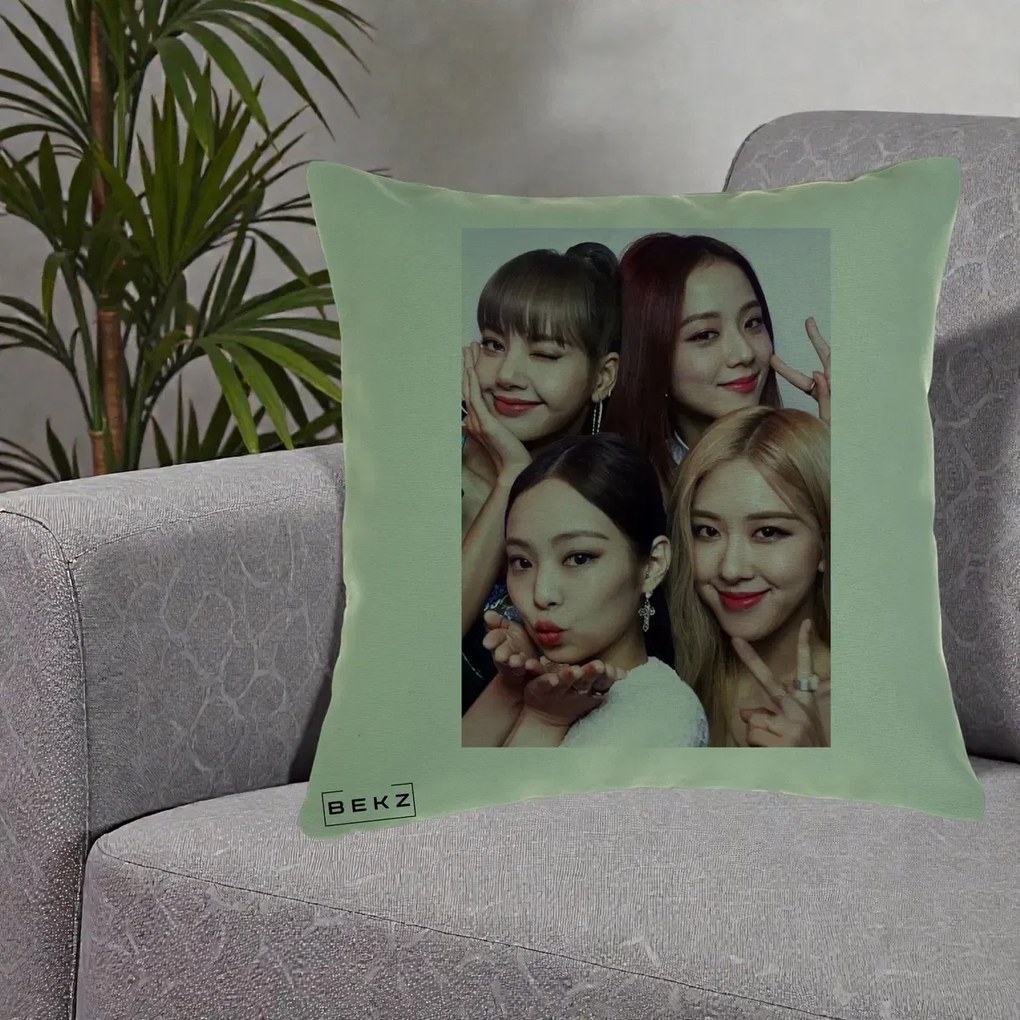 Perna Personalizata K-pop BLACKPINK Foto Grup Selfie 4 Membre, 40x40 cm, Verde, Husa Detasabila, Perna Inclusa, BEKZ®