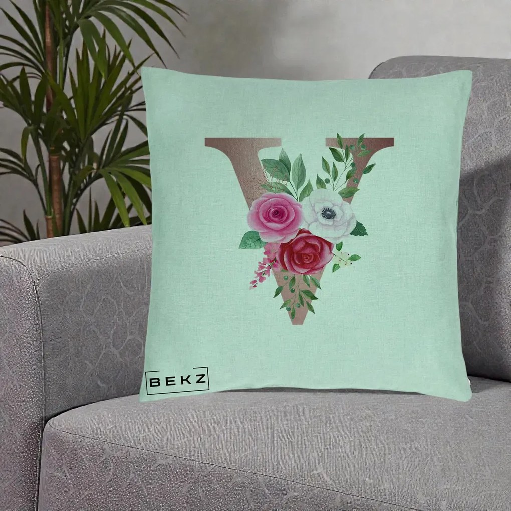 Cadou Personalizat - Perna Personalizata Monograma Rose Gold Litera V, 40x40 cm, Verde Menta, Husa Detasabila, Perna Inclusa, BEKZ®