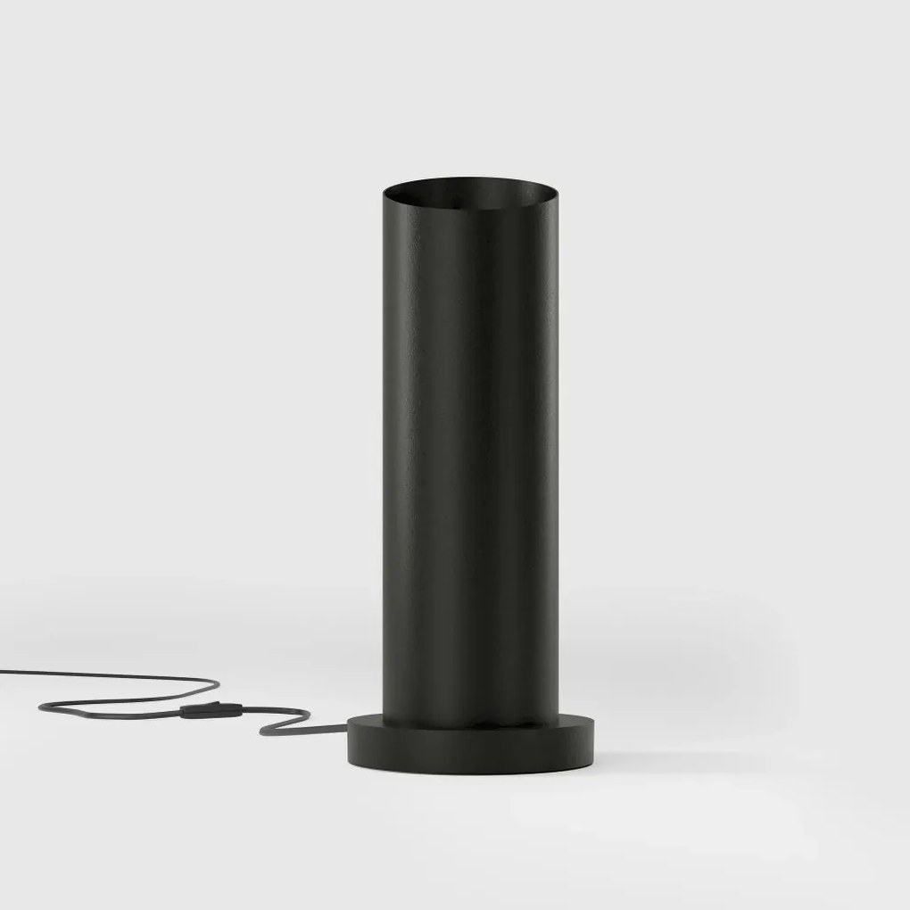 Lampa de masa tubulara din alama personalizabila Venere