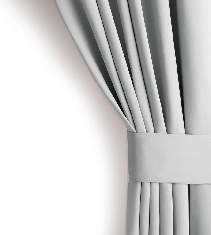 Draperie gri deschis termoizolantă/dimout (semi-opacă) 140x245 cm Kierra – Restilo