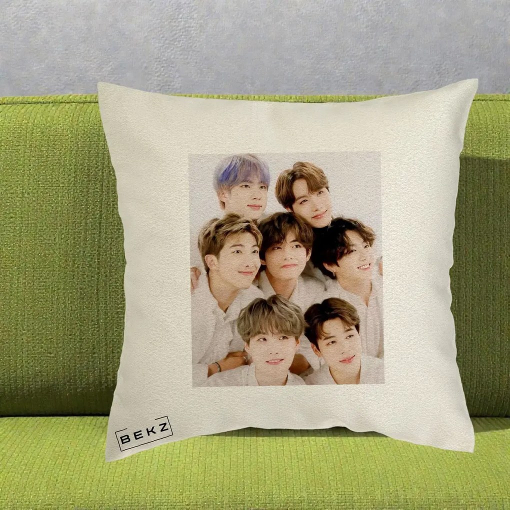Perna Personalizata K-pop BTS Foto Grup Fete Albe, 40x40 cm, Ecru, Husa Detasabila, Perna Inclusa, BEKZ®