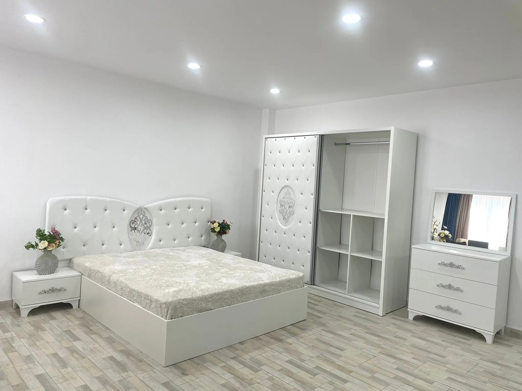 Dormitor Viena, culoare alb, cu pat tapitat 160 x 200 cm, dulap cu 2 usi, comoda cu oglinda, 2 noptiere