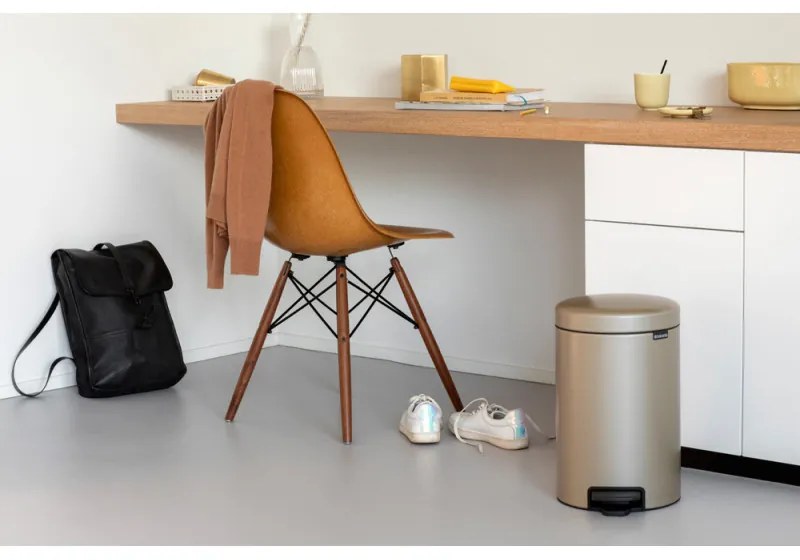 Cos de gunoi cu pedala Brabantia NewIcon 1003201, 12 L, Inchidere lina, Baza antiderapanta, Auriu metalic