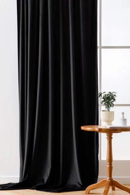 Draperie opaca neagra VELVET 140x250 cm Agatat: Inele metalice