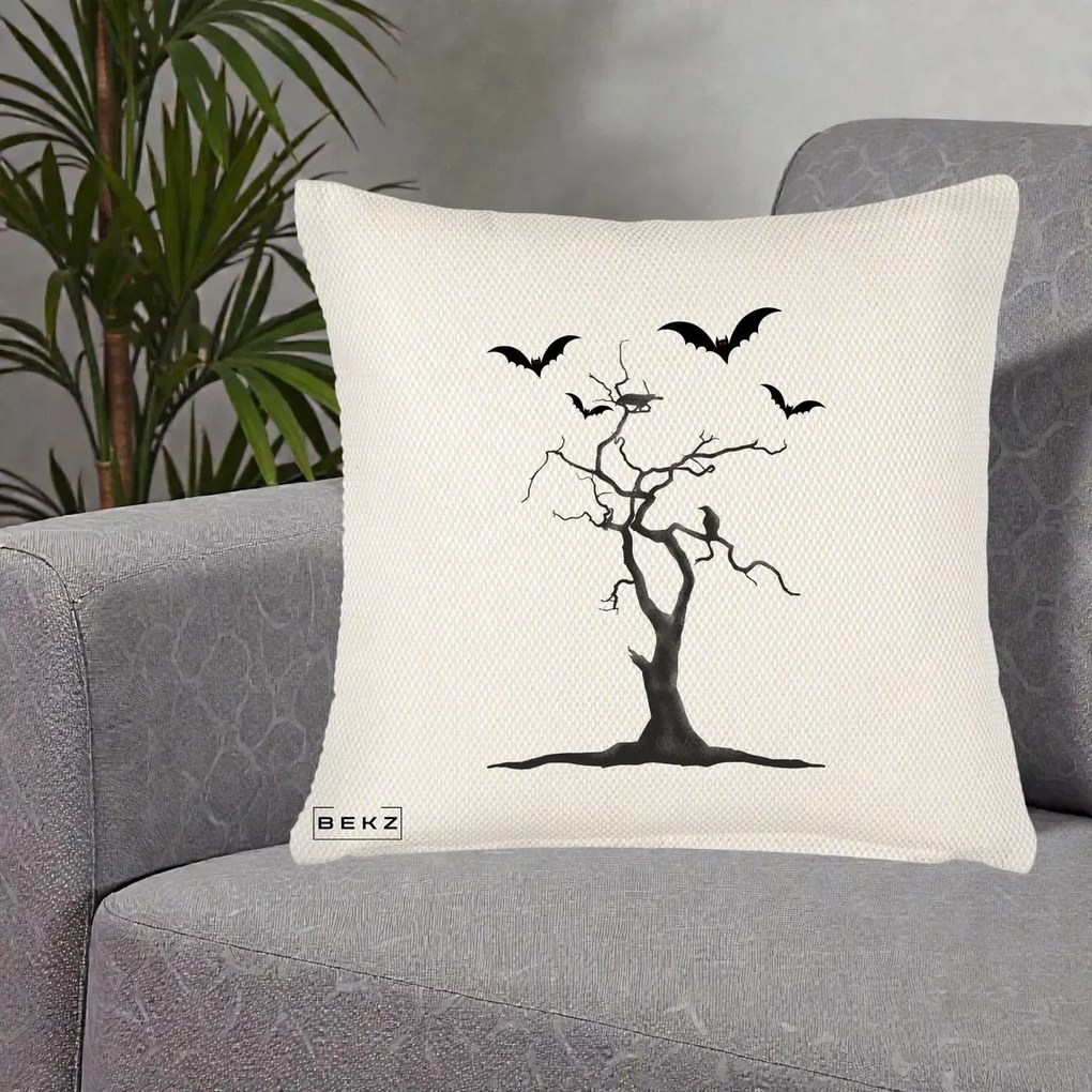 Perna Decorativa Halloween Copac cu Lilieci Alb-Negru, 40x40 cm, Crem Reliefat, Husa Detasabila, Perna Inclusa, BEKZ®