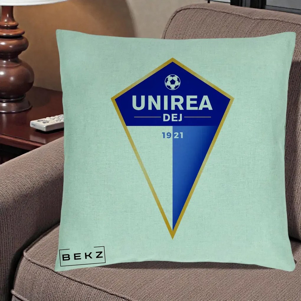 Perna Personalizata Unirea Dej 1921 Fotbal, 40x40 cm, Verde Menta, Husa Detasabila, Perna Inclusa, BEKZ®