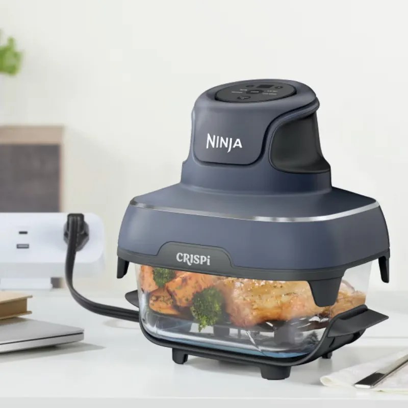 Resigilat: Friteuza cu aer cald portabila 4in1 Ninja CRISPi FN101EUGY, 1700 W, 3,8 l, 6 portii, 2 recipiente din sticla, 4 programe, Fara PFAS si BPA, Albastru inchis