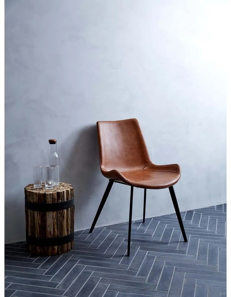 Scaun dining din piele artificială DAN–FORM Denmark Hype, maro