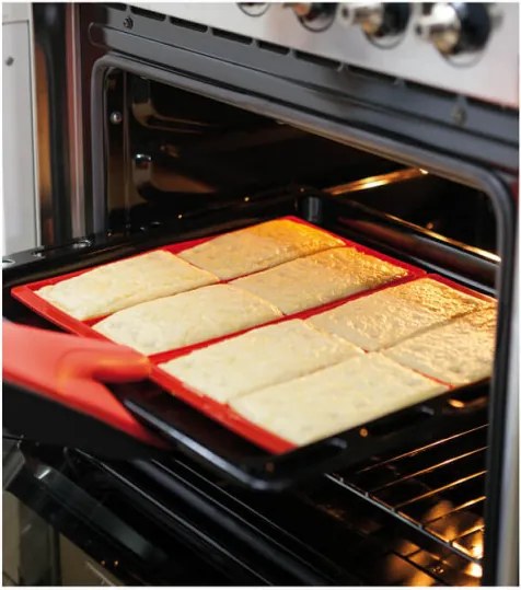 Set 2 forme pentru vafe Lekue 1009047, 500 ml, -60°C / +220°C, Silicon platinat, Rosu