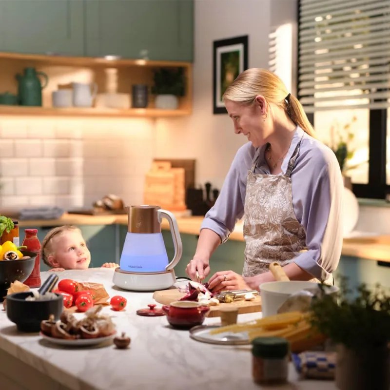 Cana electrica Russell Hobbs Calm 27450-70, 2400W, 1,7 l, 40-100°C, Fierbere silentioasa, Butoane tactile, Alerte sonore, 6 culori schimbatoare, Protect, Fara BPA si PFAS, Alb/Auriu