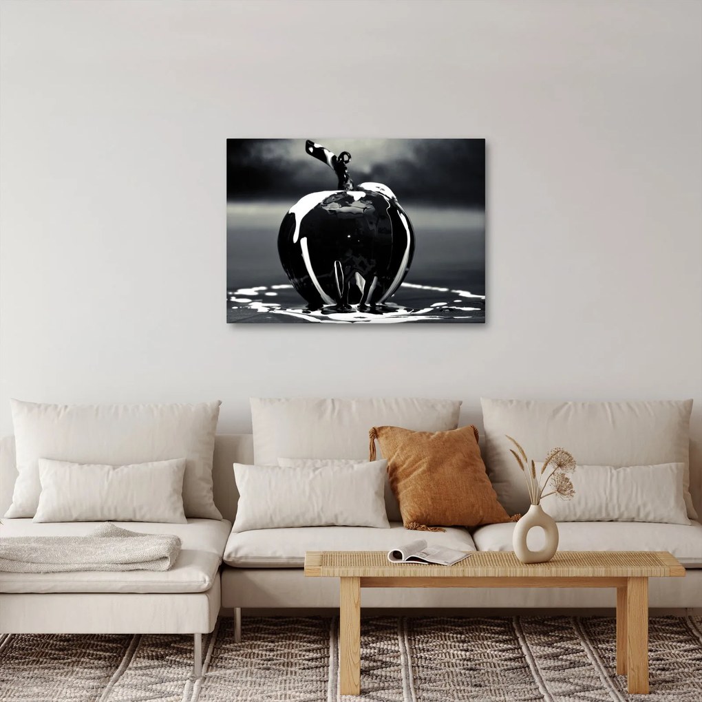 Tablou cu mărul negru (70x50 cm)