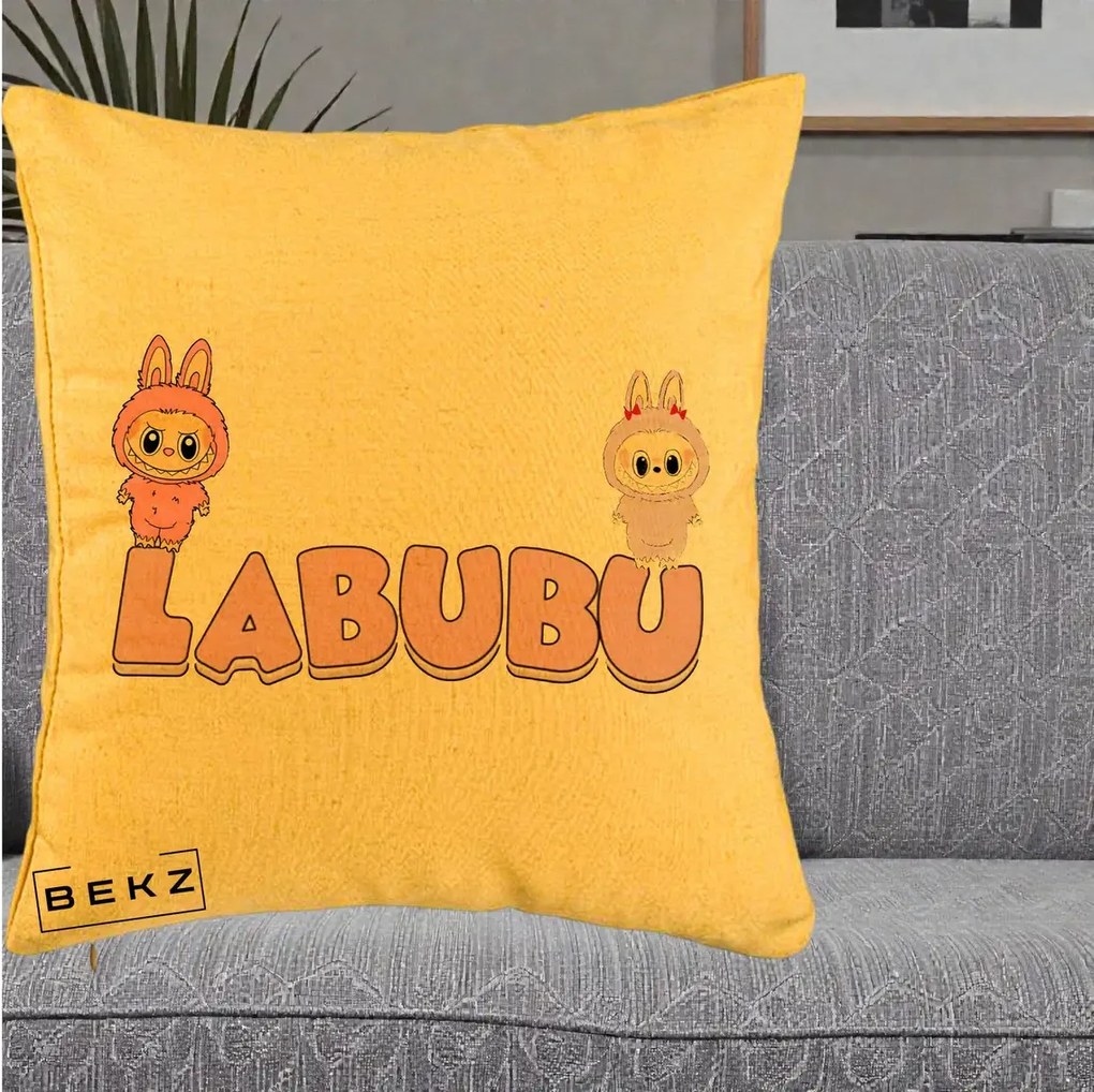 Perna Personalizata Labubu Duo Roz-Lila cu Text, 40x40 cm, Galben, Husa Detasabila, Perna Inclusa, BEKZ®
