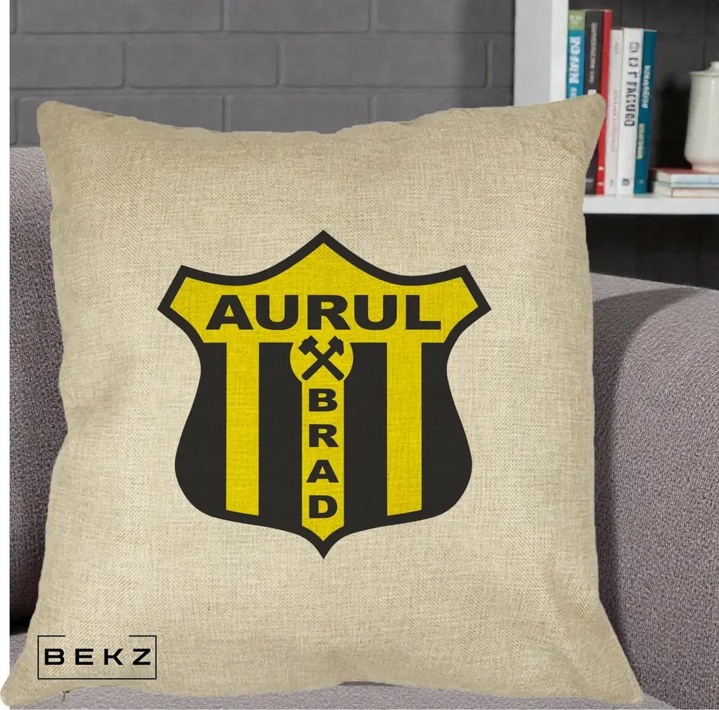 Perna Personalizata Aurul Brad Fotbal, 40x40 cm, Crem, Husa Detasabila, Perna Inclusa, BEKZ®