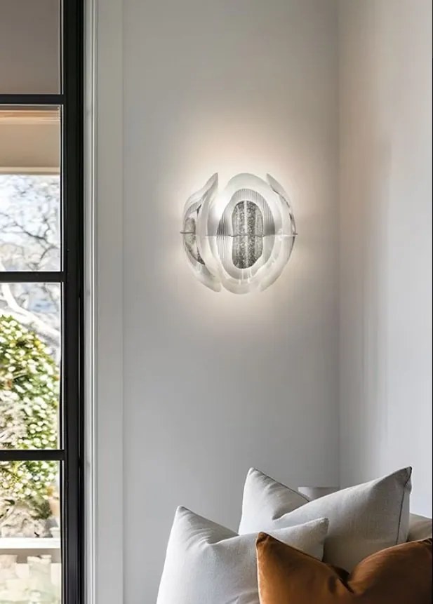 Aplica moderna design Art Deco realizata manual Fiordlys White