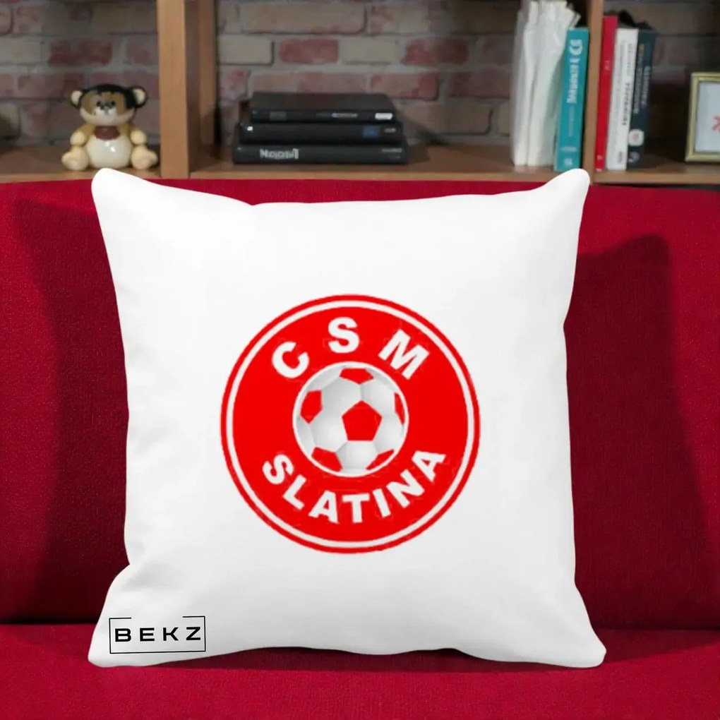 Perna Personalizata CSM Slatina Fotbal, 40x40 cm, Alba Mata, Husa Detasabila, Perna Inclusa, BEKZ®