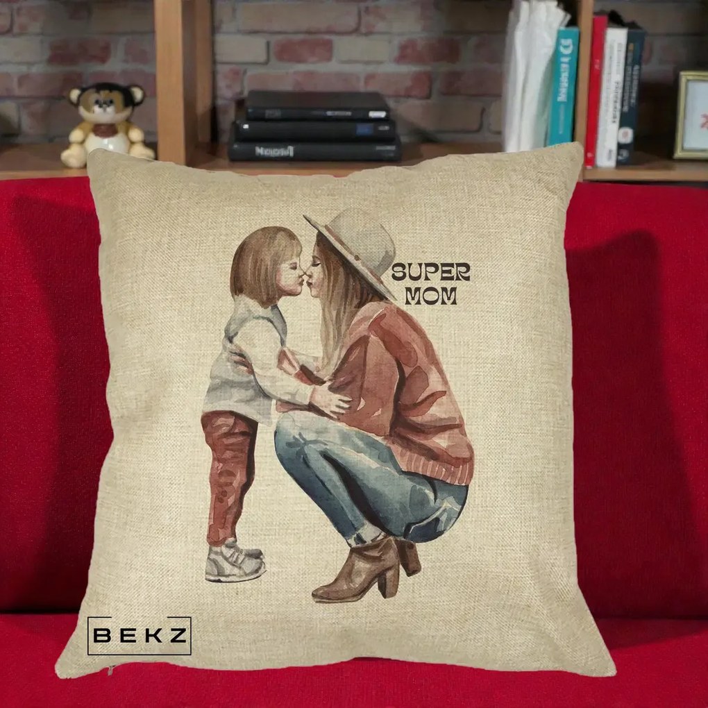 Cadou pentru Mama - Perna Personalizata Super Mom Acuarela, 40x40 cm, Crem, Husa Detasabila, Perna Inclusa, BEKZ®