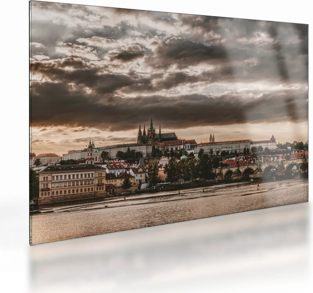 Tablou pe sticlă - Praga înnorită (70x50 cm)