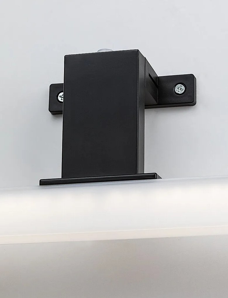 Aplica LED pentru baie protectie IP44 Oliro L-60cm