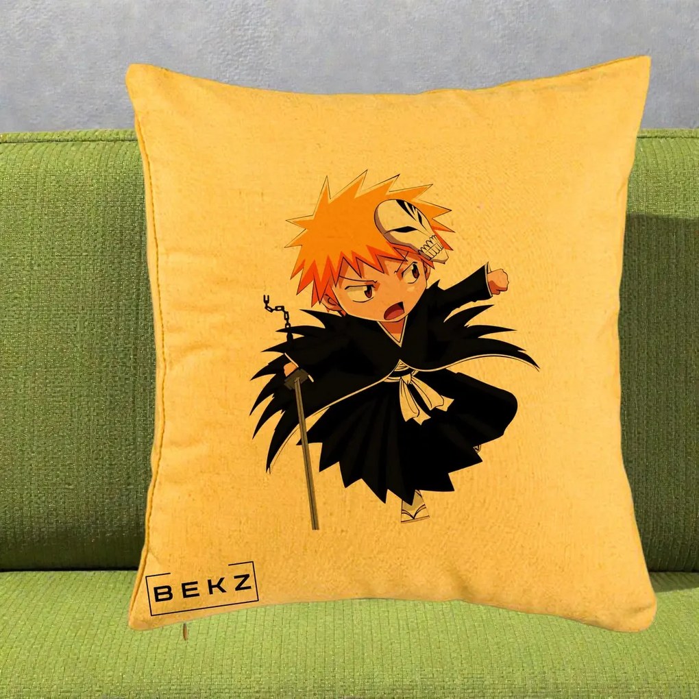 Perna Personalizata Bleach Ichigo Chibi cu Masca, 40x40 cm, Galben, Husa Detasabila, Perna Inclusa, BEKZ®