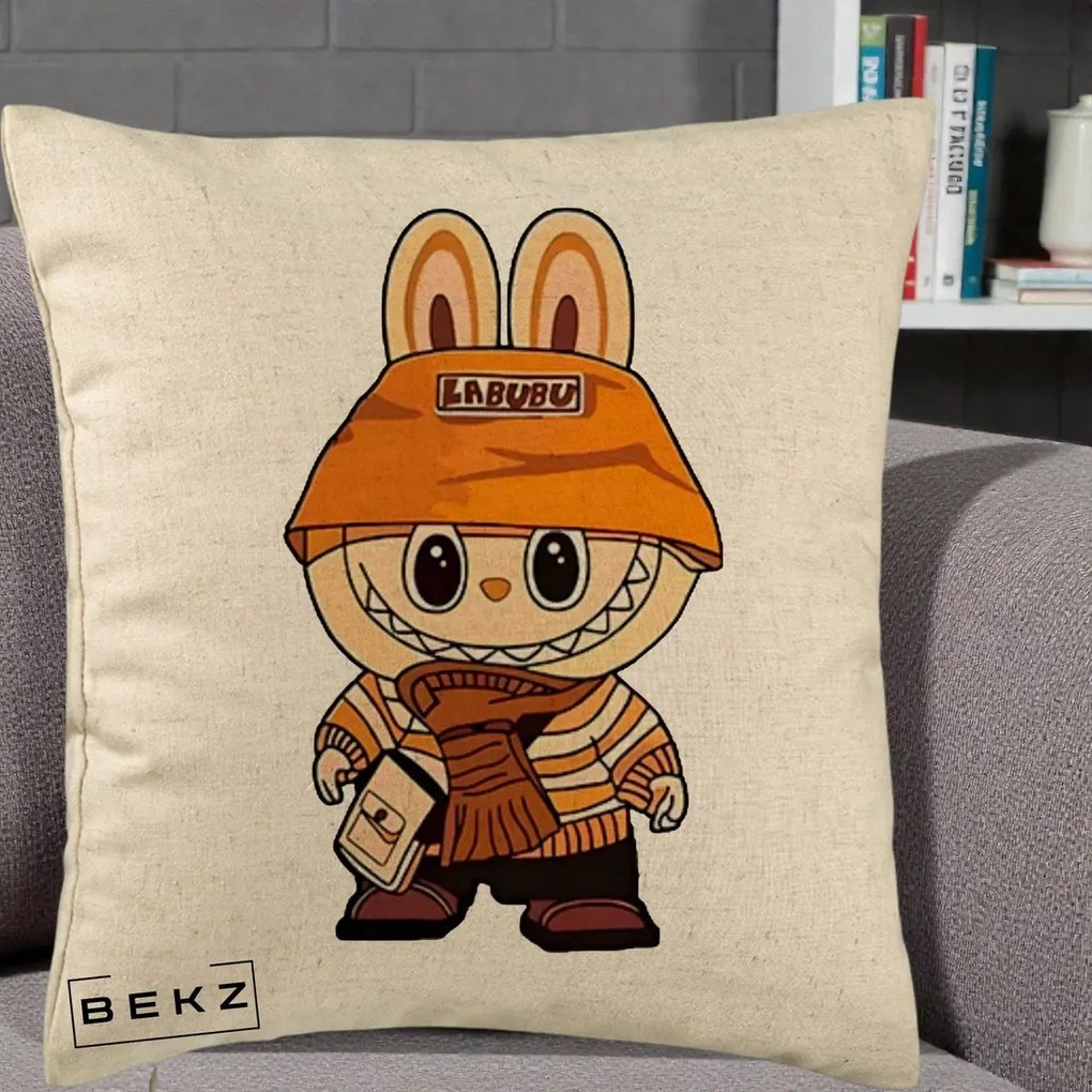 Perna Personalizata Labubu Streetwear Portocaliu, 40x40 cm, Bej, Husa Detasabila, Perna Inclusa, BEKZ®