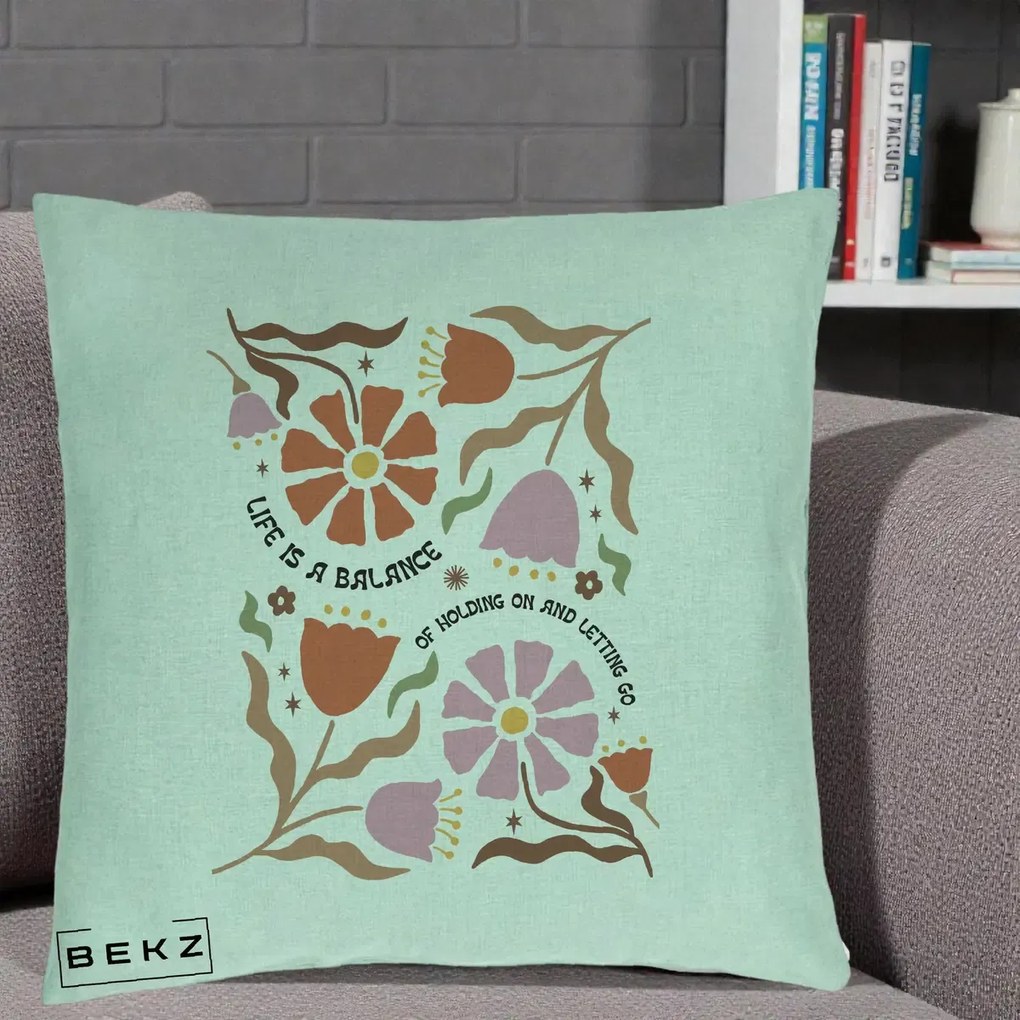 Perna Decorativa Life is a Balance Floral, 40x40 cm, Verde Menta, Husa Detasabila, Perna Inclusa, BEKZ®