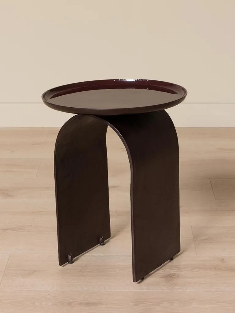 Măsuță laterală din metal, maro antichizat, cu blat rotund și bază în formă de U, finisaj lucios, 44×38 cm, „Amarante"