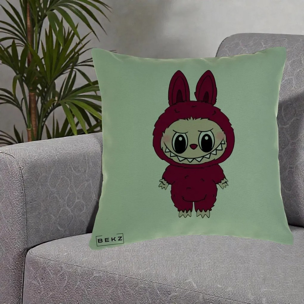 Perna Personalizata Labubu Rosu-Visiniu Solo, 40x40 cm, Verde, Husa Detasabila, Perna Inclusa, BEKZ®