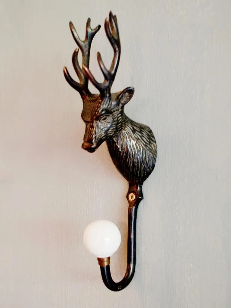 Agatatoare din metal, Deer