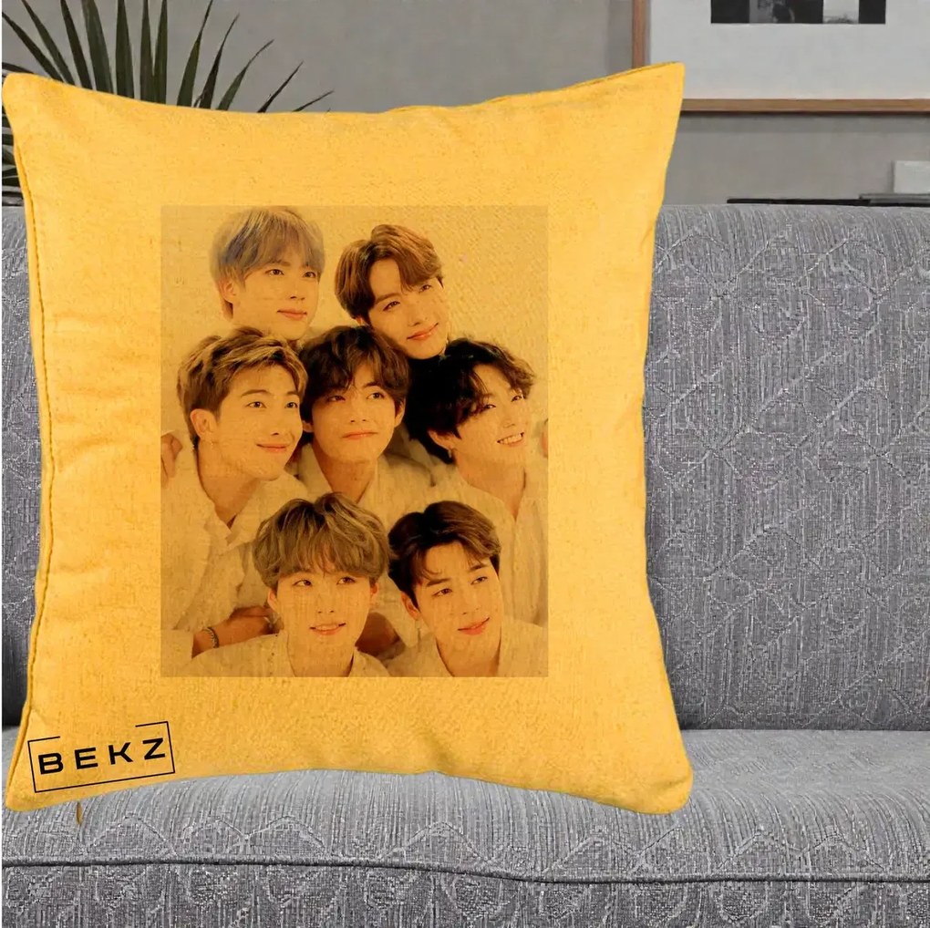 Perna Personalizata K-pop BTS Foto Grup Fete Albe, 40x40 cm, Galben, Husa Detasabila, Perna Inclusa, BEKZ®