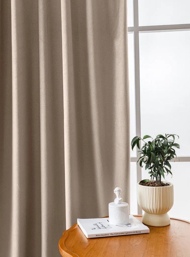 Draperie din catifea opaca bej VELVET 140x250 cm