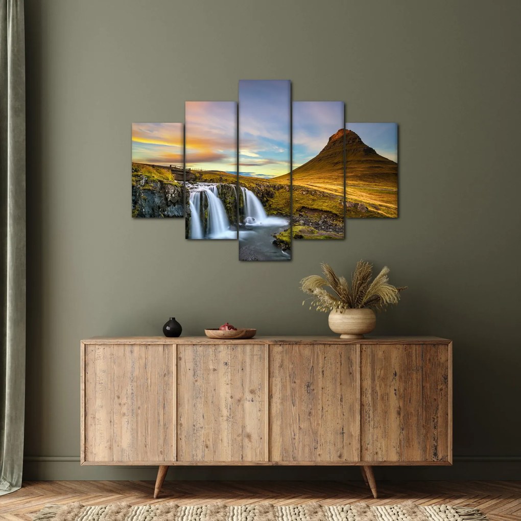 Tablou cu munții și cascade pe Islanda (150x105 cm)