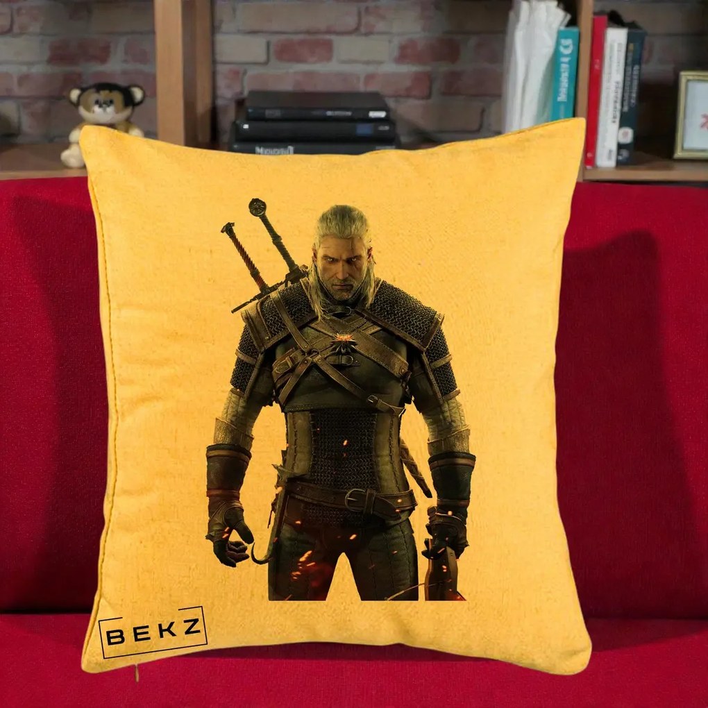 Perna Personalizata The Witcher Geralt of Rivia Portret, 40x40 cm, Galben, Husa Detasabila, Perna Inclusa, BEKZ®
