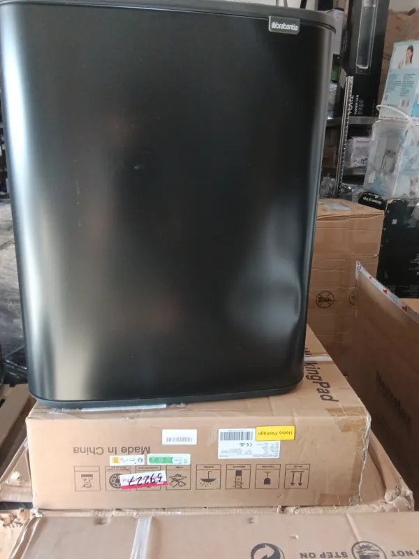 La mâna a doua: Cos pentru gunoi Brabantia Bo Touch Hi 1001260, 60 L, Inaltat, Deschidere lina si silentioasa, Negru mat