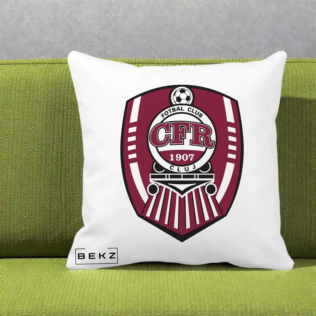 Perna Personalizata CFR Cluj Fotbal Club 1907, 40x40 cm, Alba Mata, Husa Detasabila, Perna Inclusa, BEKZ®