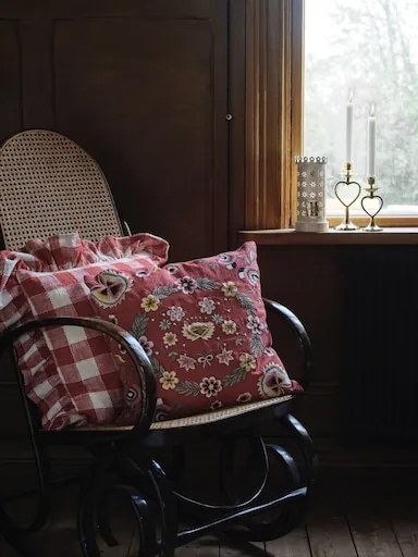 Față de pernă din bumbac organic, rosu și alb, model în carouri cu volănaș decorativ, 45 × 45 cm, „Ida Stripe"