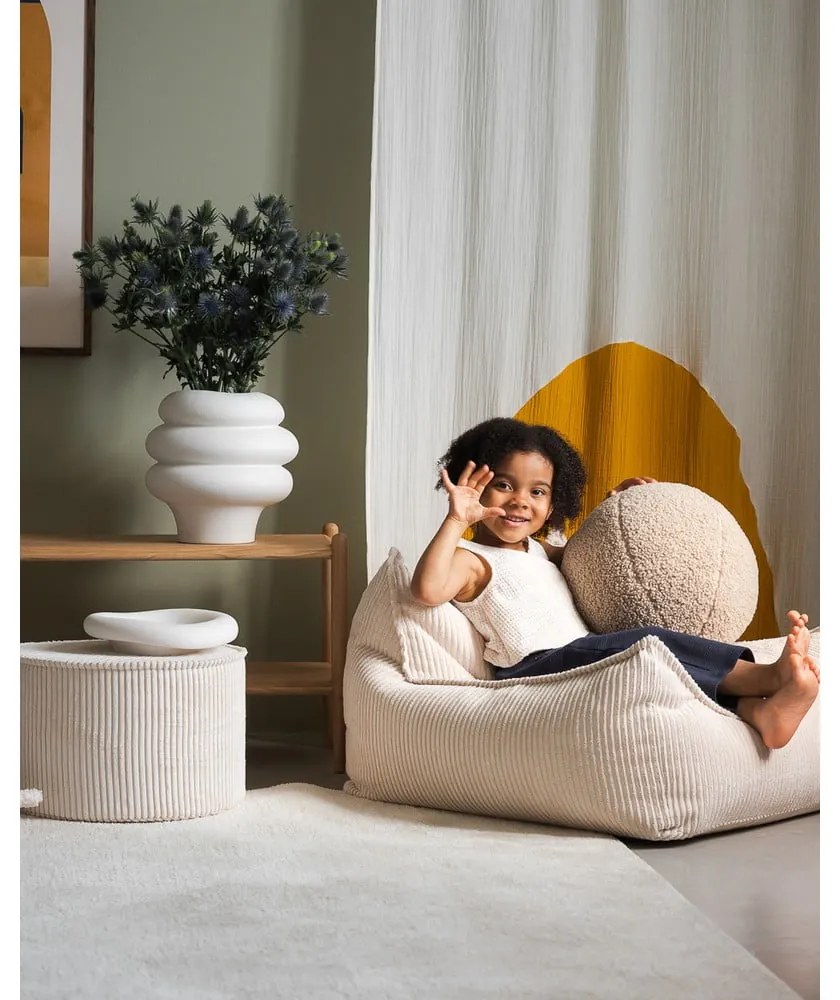 Puf de copii crem cu tapițerie din catifea reiată – Wigiwama