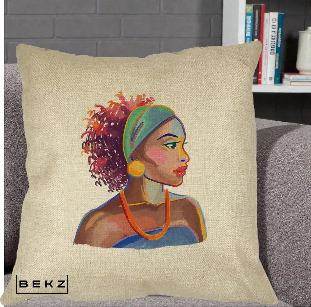 Perna Decorativa Portret Femeie Urbana Acuarela, 40x40 cm, Crem, Husa Detasabila, Perna Inclusa, BEKZ®