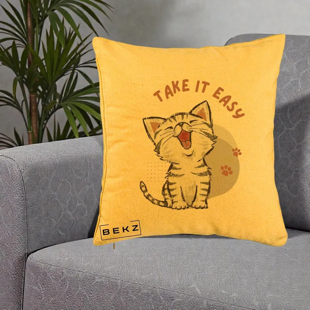 Perna Personalizata Take It Easy Cat, 40x40 cm, Galben, Husa Detasabila, Perna Inclusa, BEKZ®