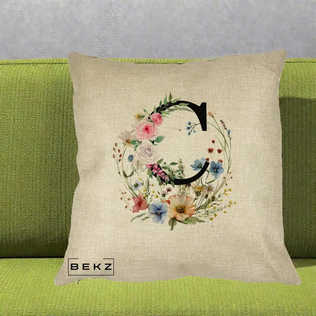 Cadou Personalizat - Perna Personalizata Monogram Litera C cu Flori Acuarela, 40x40 cm, Crem, Husa Detasabila, Perna Inclusa, BEKZ®