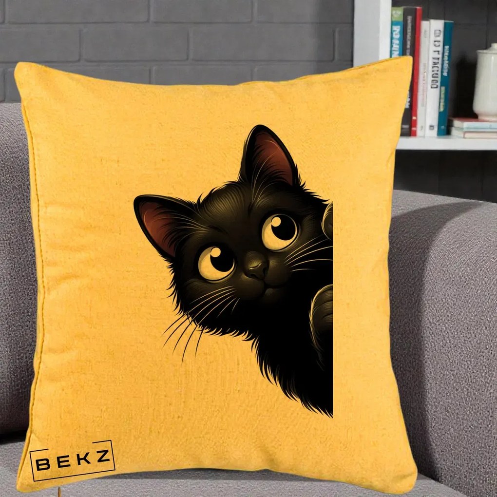 Perna Decorativa Pisica Neagra Dragalasa Curioasa, 40x40 cm, Galben, Husa Detasabila, Perna Inclusa, BEKZ®