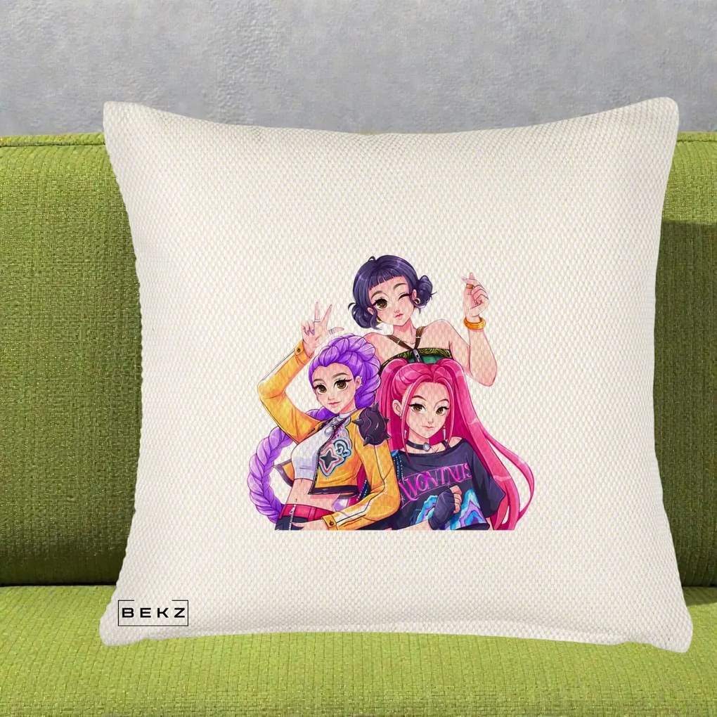 Perna Personalizata K-pop HUNTRX Trio Animat Fete Foto, 40x40 cm, Crem Reliefat, Husa Detasabila, Perna Inclusa, BEKZ®