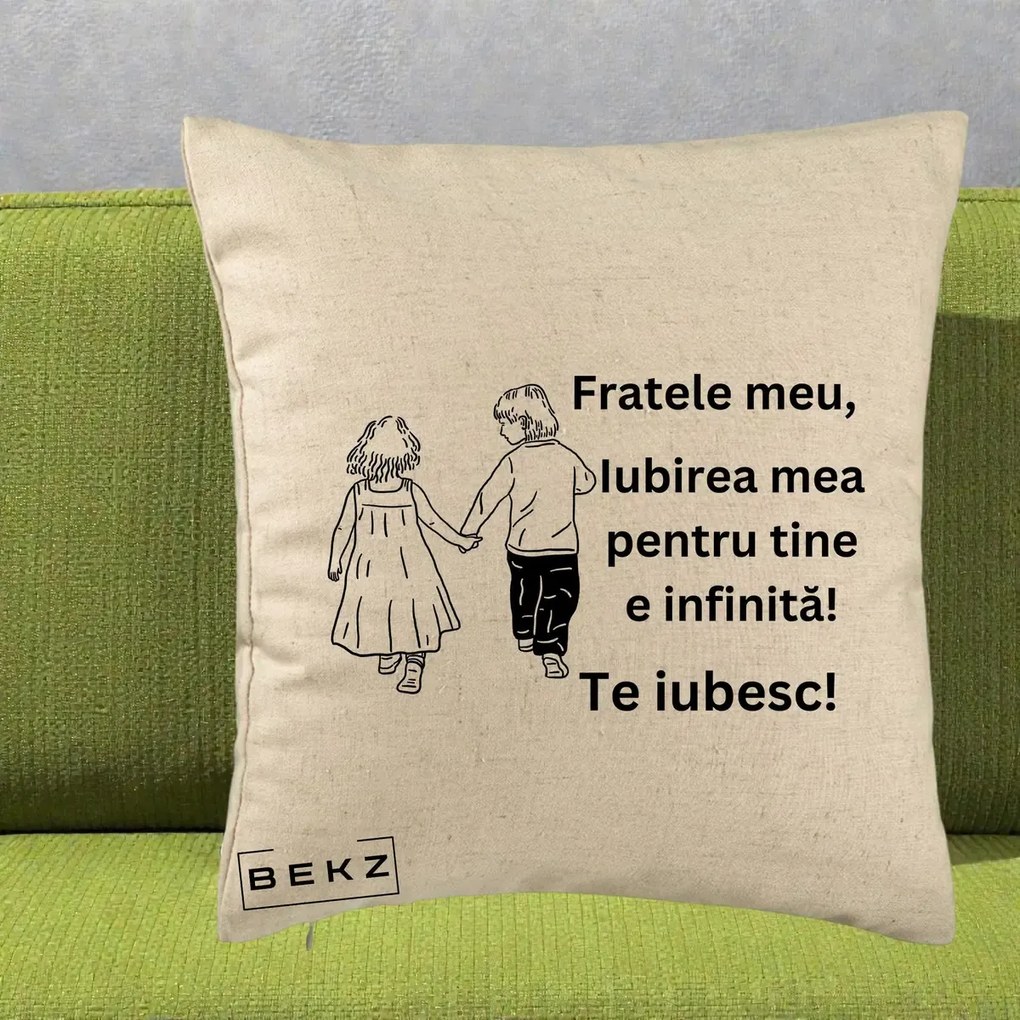 Cadou pentru Frate - Perna Personalizata Fratele Meu Te Iubesc Copii Tinand Maini Varianta 2, 40x40 cm, Bej, Husa Detasabila, Perna Inclusa, BEKZ®