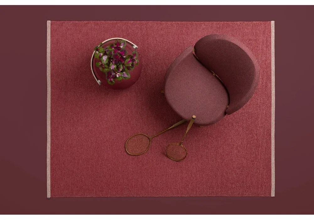 Covor tip traversă pentru interior și exterior roșu 70x300 cm Mono Blush – Pappelina