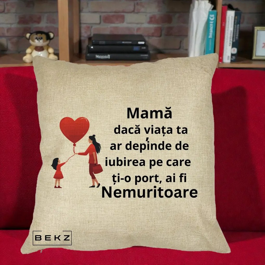 Perna personalizata mama: Mama Nemuritoare cu Bebelus Kawaii, 40x40 cm cu Umplutura, Crem, BEKZ